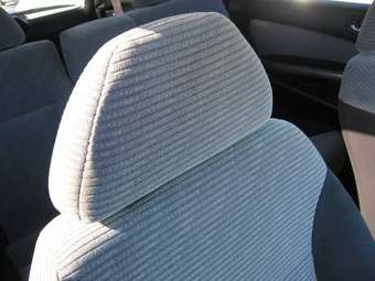 2003 Honda Stream Photos