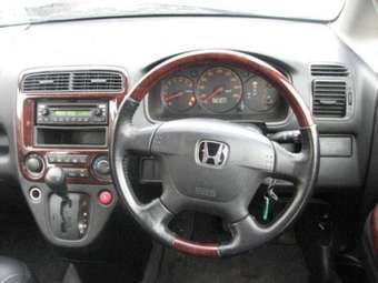 2003 Honda Stream Pictures