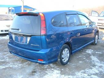 2003 Honda Stream Photos