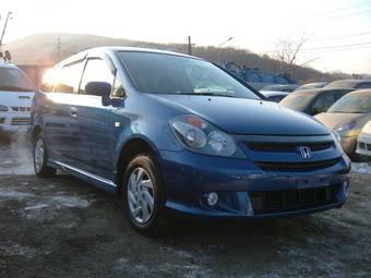 2003 Honda Stream Photos