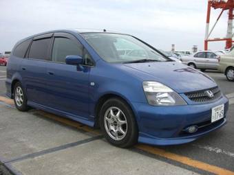 2003 Honda Stream Photos