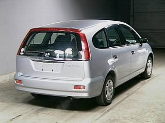 2003 Honda Stream Pictures