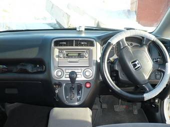 2003 Honda Stream Photos