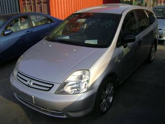 2003 Honda Stream Photos