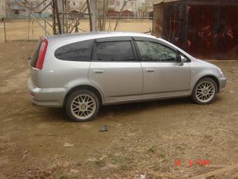 2003 Honda Stream Photos