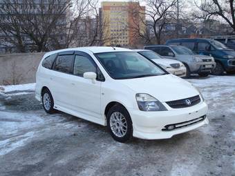 2003 Honda Stream Images