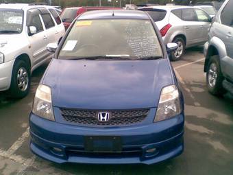 2003 Honda Stream Pics