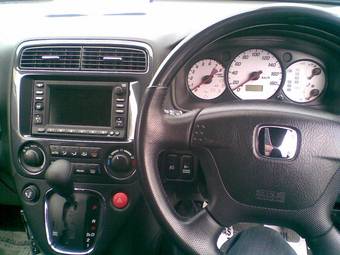 2003 Honda Stream Photos