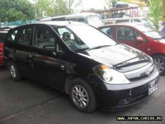 2003 Honda Stream Images