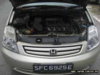 2003 Honda Stream Photos