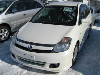 2003 Honda Stream Photos