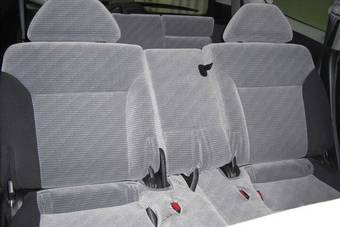 2003 Honda Stream Photos