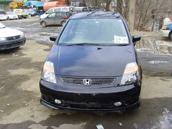 2003 Honda Stream Photos