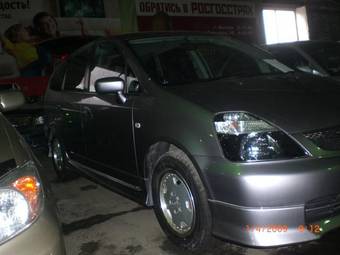 2003 Honda Stream Photos