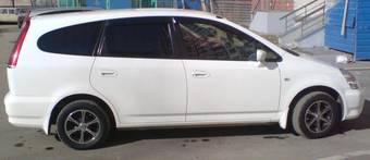 2003 Honda Stream Photos