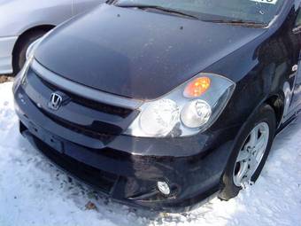 2003 Honda Stream Photos