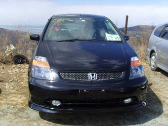 2003 Honda Stream Photos