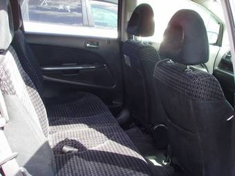 2003 Honda Stream Images