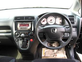 2003 Honda Stream Photos