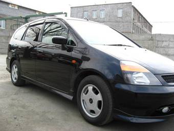 2003 Honda Stream Images