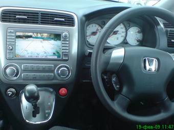 2003 Honda Stream Photos