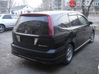 2003 Honda Stream Photos