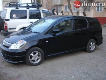 2003 Honda Stream Photos