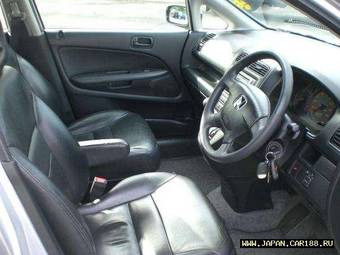 2003 Honda Stream Pics