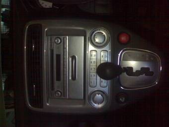 2003 Honda Stream Photos