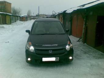 2003 Honda Stream Photos