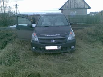 2003 Honda Stream Pictures