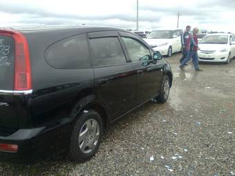 2003 Honda Stream Photos