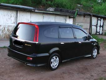 2003 Honda Stream Pics