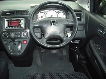 2003 Honda Stream Images