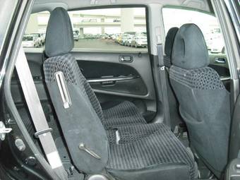 2003 Honda Stream Pictures