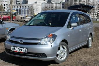 2003 Honda Stream Photos