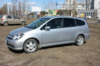 2003 Honda Stream Photos