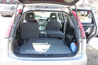 2003 Honda Stream Images