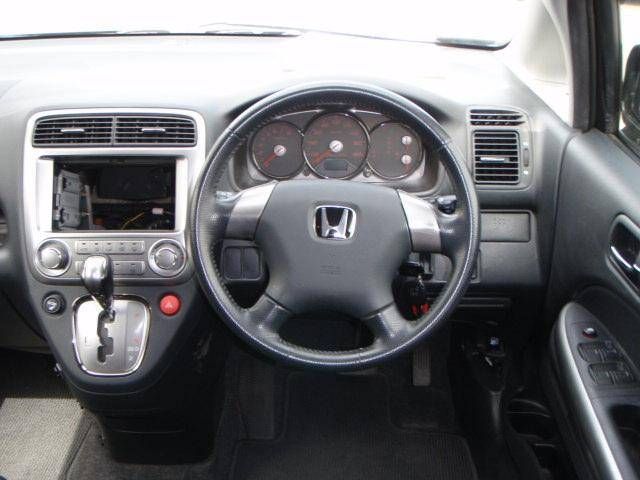 2004 Honda Stream