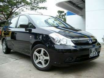 2004 Honda Stream