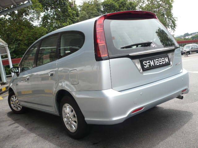 2004 Honda Stream