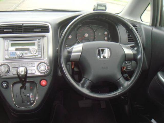 2004 Honda Stream