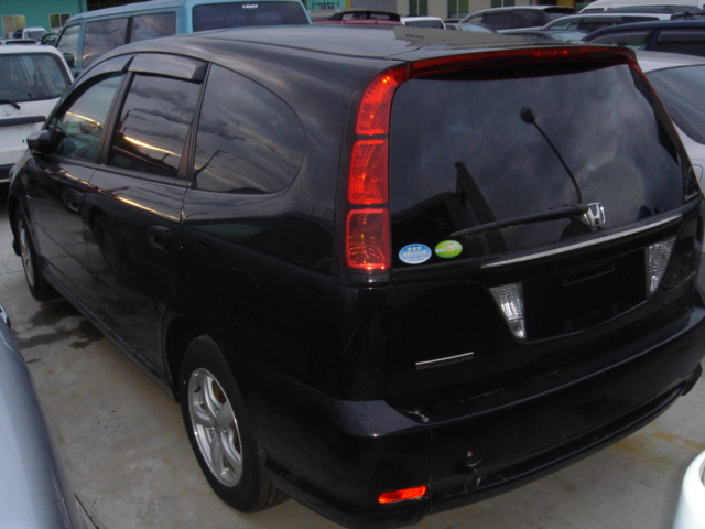 2004 Honda Stream Pictures