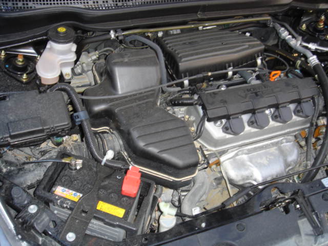 2004 Honda Stream Images
