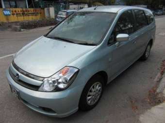 2004 Honda Stream Photos