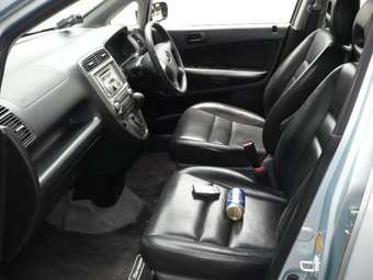 2004 Honda Stream Photos