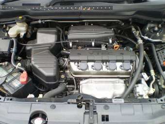 2004 Honda Stream Pics