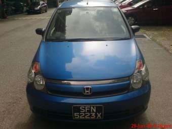 2004 Honda Stream Photos