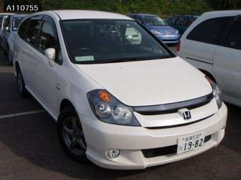 2004 Honda Stream Photos