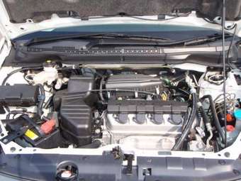 2004 Honda Stream Pictures